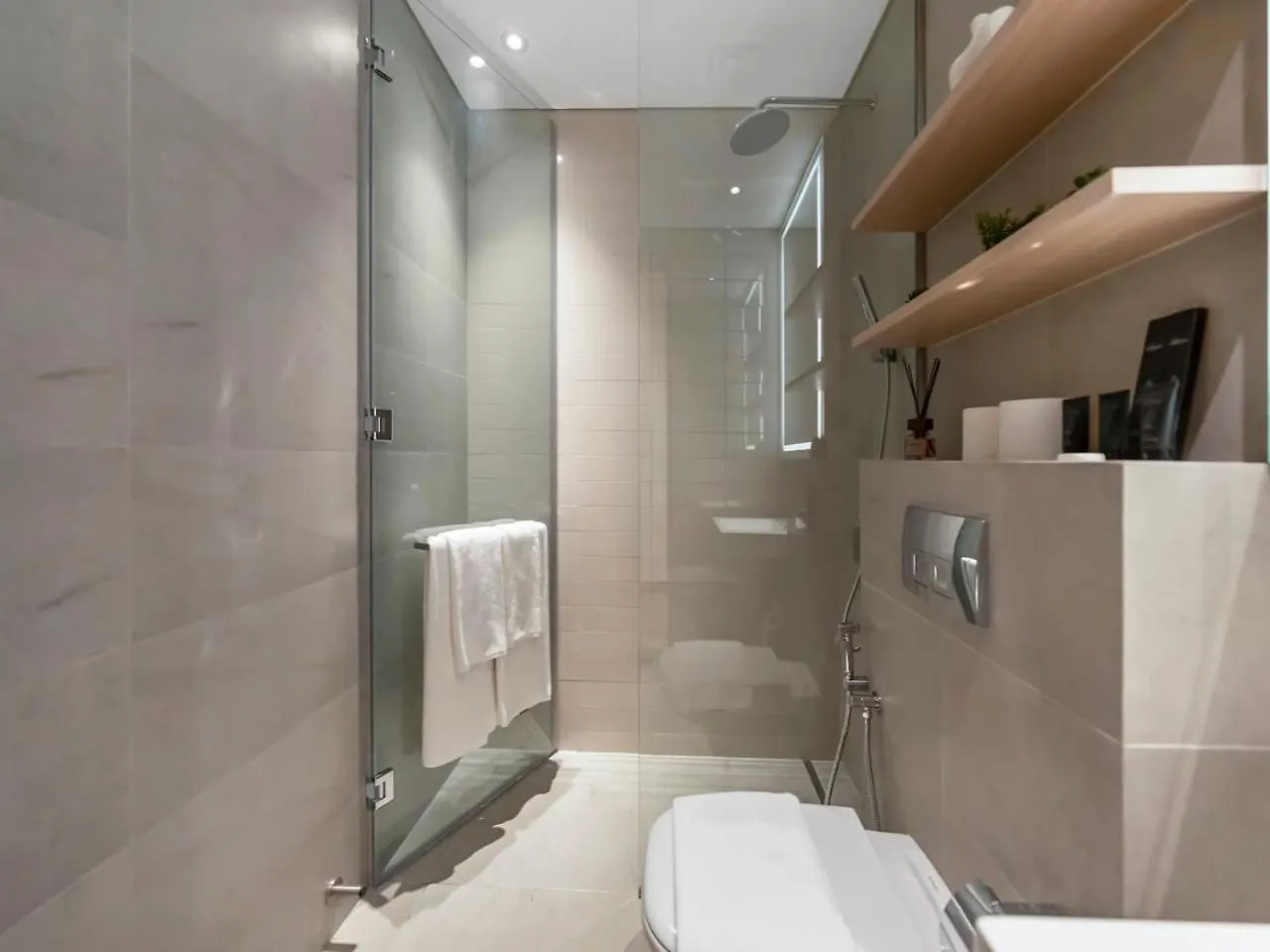ドバイBrand New Luxurious 2 Bed In Jvc With Padel Courtアパートメント