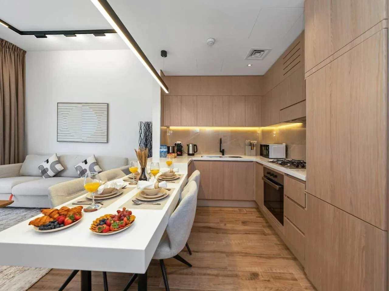 ドバイBrand New Luxurious 2 Bed In Jvc With Padel Courtアパートメント ドバイ