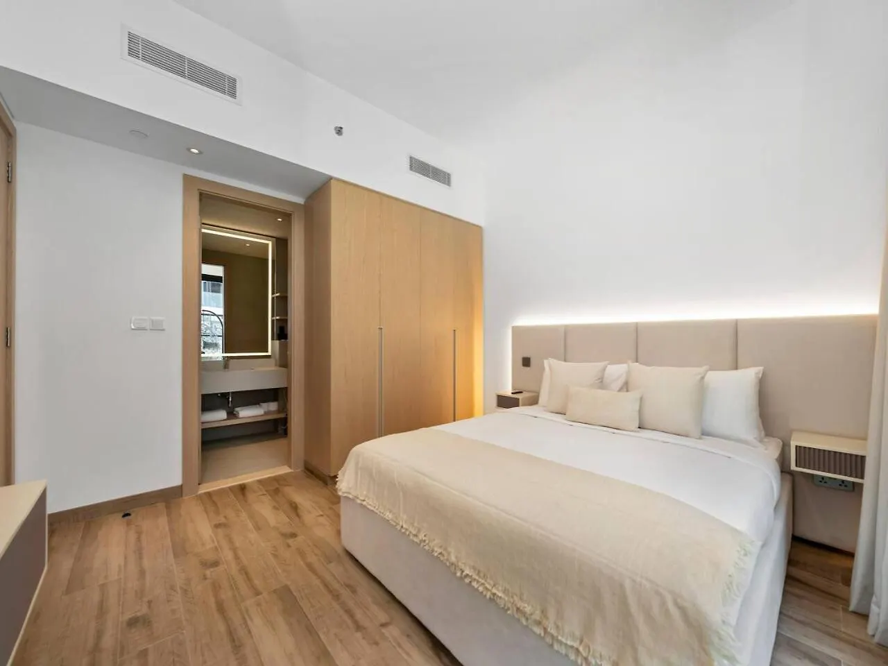 Апартаменты Brand New Luxurious 2 Bed In Jvc With Padel Court Дубай