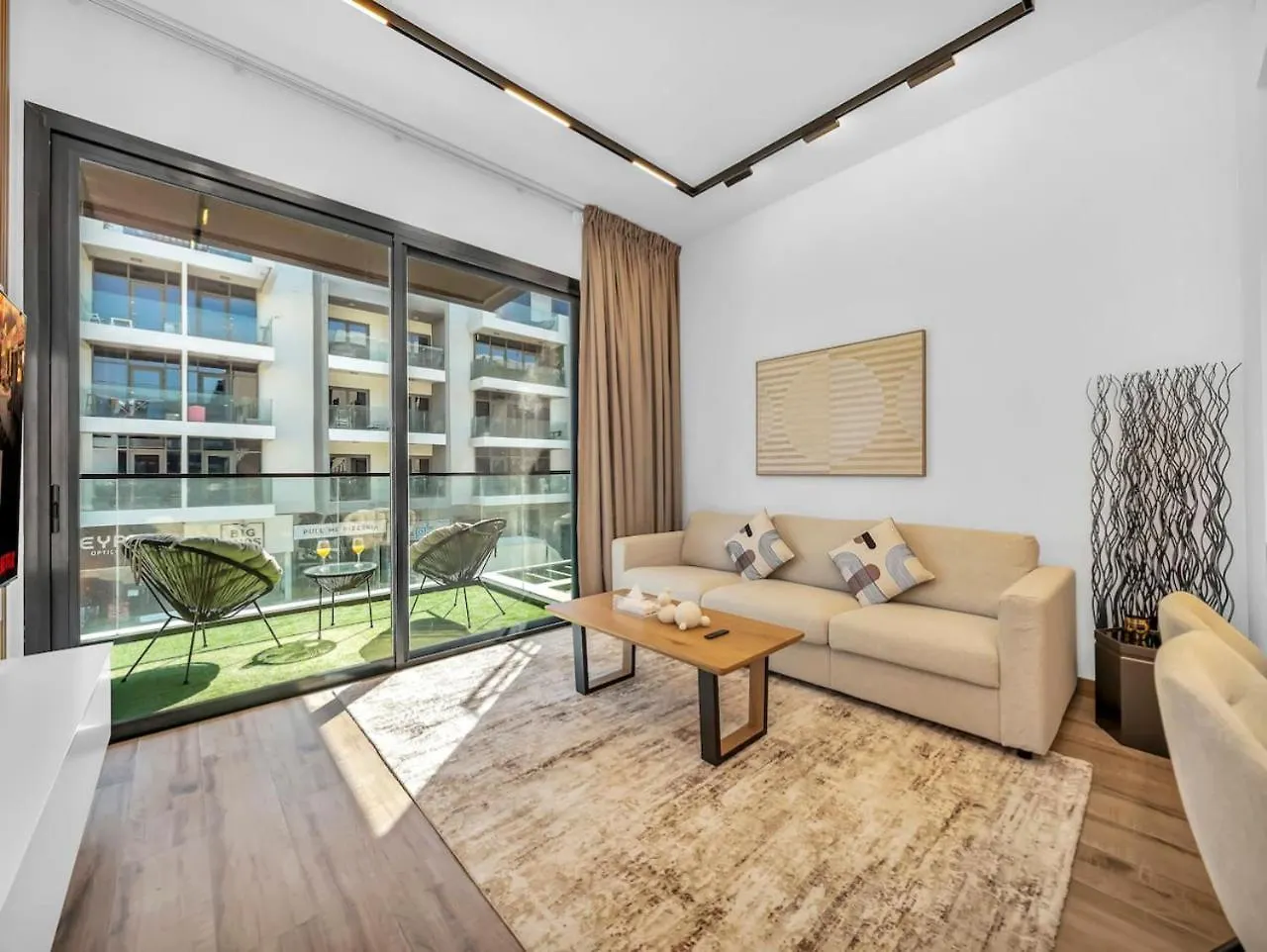 Апартаменты Brand New Luxurious 2 Bed In Jvc With Padel Court Дубай